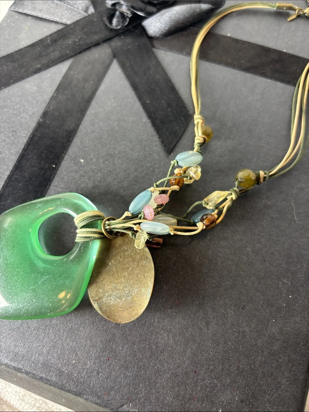 Vintage Avon Decorative Seafoam Pendant Necklace